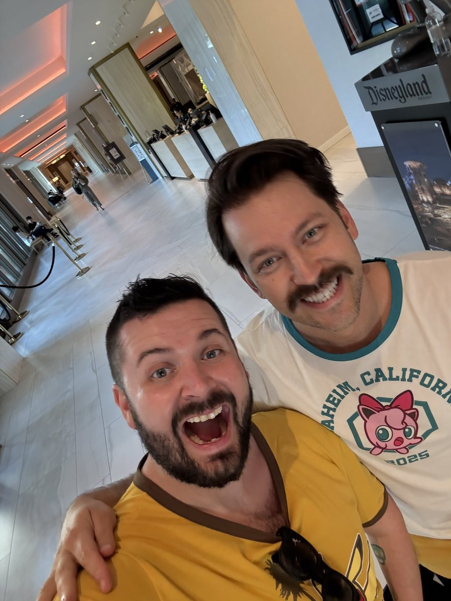 AustinJohnPlays's tweet photo. Ran into the resident content cowboy. https://t.co/haBGVKIO88