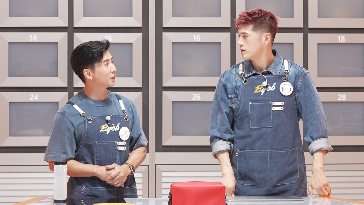 johnmaat_officl's tweet image. The 11st guest of BYOB Season 3 is...👨‍🍳

˗ˋˏ TEMPEST ˎˊ˗

A whirlwind of TEMPEST fish sauce just hit BYOB🌪️
They were set to fly to Vietnam… but somehow landed in COUP***?!

🔥EP.11 drops tomorrow 6PM (PST)
🔗youtube.com/@John_maat

#BYOB #박준형 #브라이언
#TEMPEST #템페스트