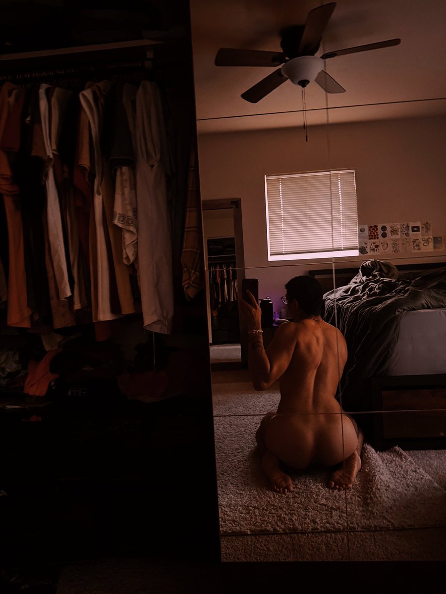 01Dscott's tweet photo. Happy Hump Day🍑 What would you do with it??😈 
#gay #humpday #gaytwitter #gayporn #gayass #chudai #nsfw #bubblebutt #gaybottom #gaymuscle https://t.co/YgcummU37o