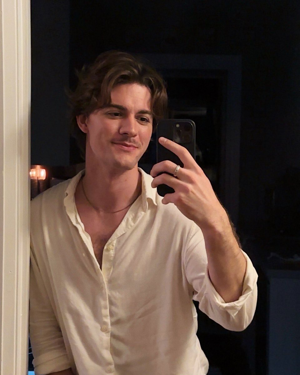 just minding my own business over here!!