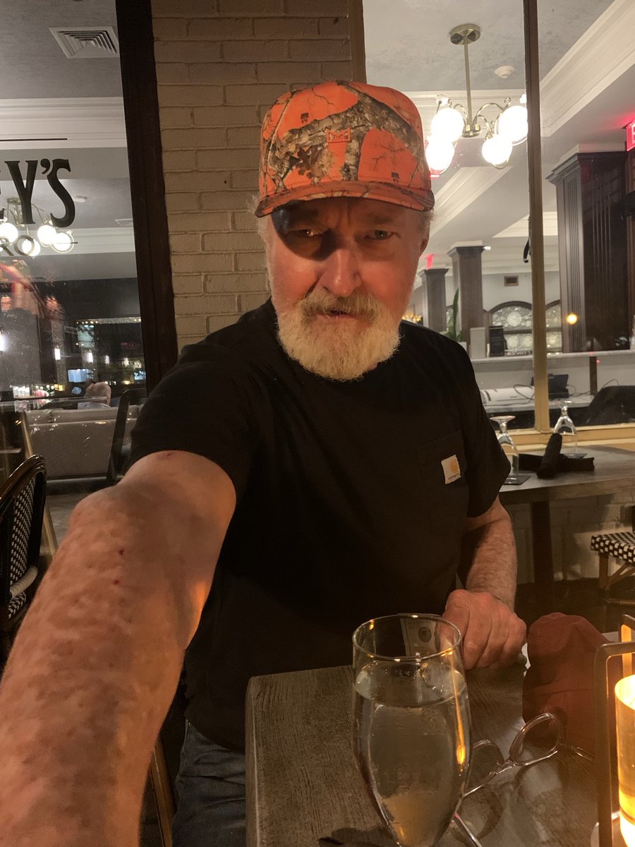Randy Quaid tweet media