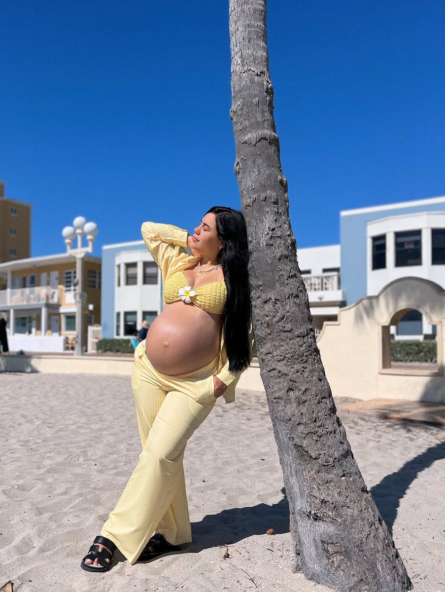WeLovPreggos's tweet photo. #pregnantwomen #pregnantwife #preggobelly #preggoproblems #pregnant #pregnancy #preggo #pregnantbelly https://t.co/ZzqinpSkUZ