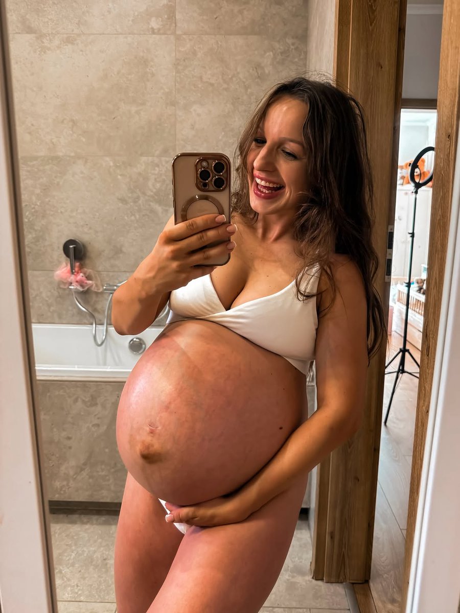 WeLovPreggos's tweet photo. #pregnantwomen #pregnantwife #preggobelly #preggoproblems #pregnant #pregnancy #preggo #pregnantbelly https://t.co/j5Rdrhv4gN