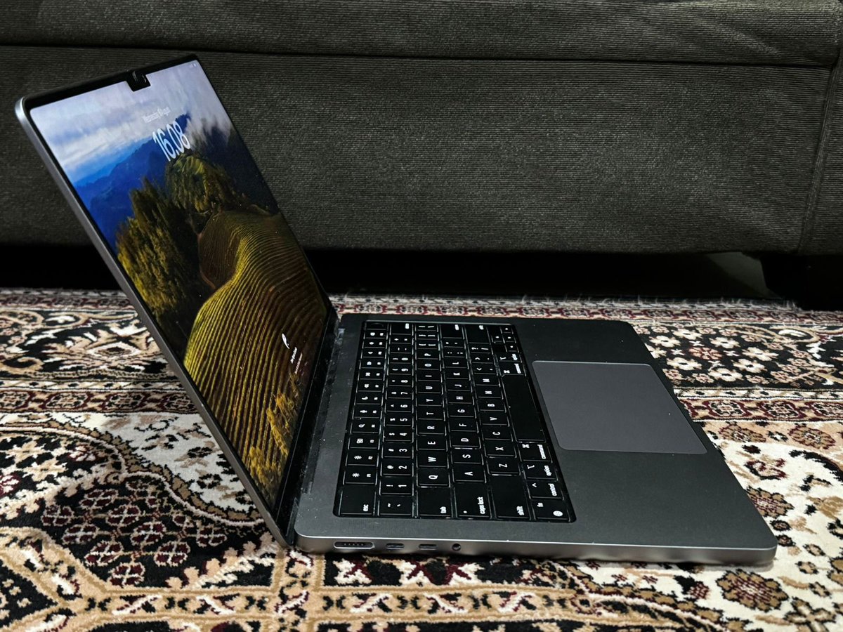 Daprsy's tweet image. WTS MACBOOK PRO M2 2023
14 inch 16 GB, Space Grey
+ box and charger 
Harga DM! 
📍Jabodetabek 
📍Batam 
Info Lengkap 
drive.google.com/file/d/1Jvdomd…

#macbook #wtsmac #jualmacbook #zonauang #wts