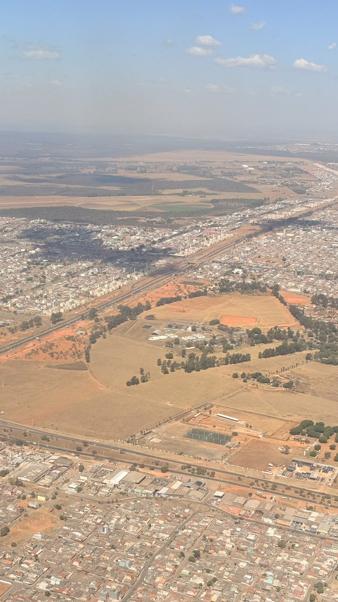 Brasília!!
Bem seca, mas uma terra linda!