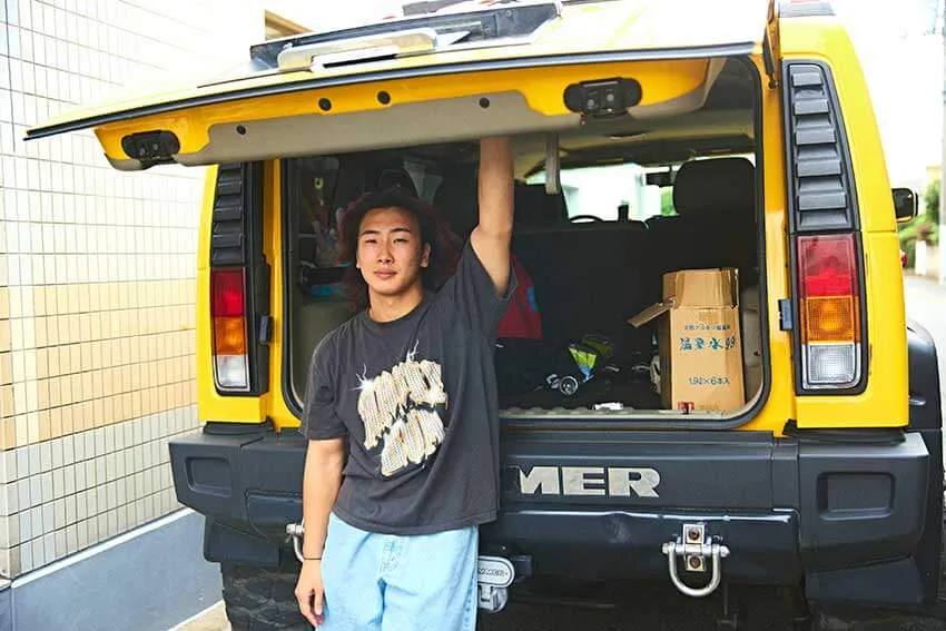 OCEANS_mag's tweet photo. ◤UFC鶴屋怜選手の愛車をパパラッチ◢
格闘技にストイックな毎日を送る中で、車やファッションは“息抜き”みたいなものだと鶴屋さんは語る。
そんな鶴屋さんの愛車、「ハマー H2」に投影された山本“KID”への憧れとは
▶︎https://t.co/LTJSUEf9hB
@ufc_rei https://t.co/1DVlg53uMC