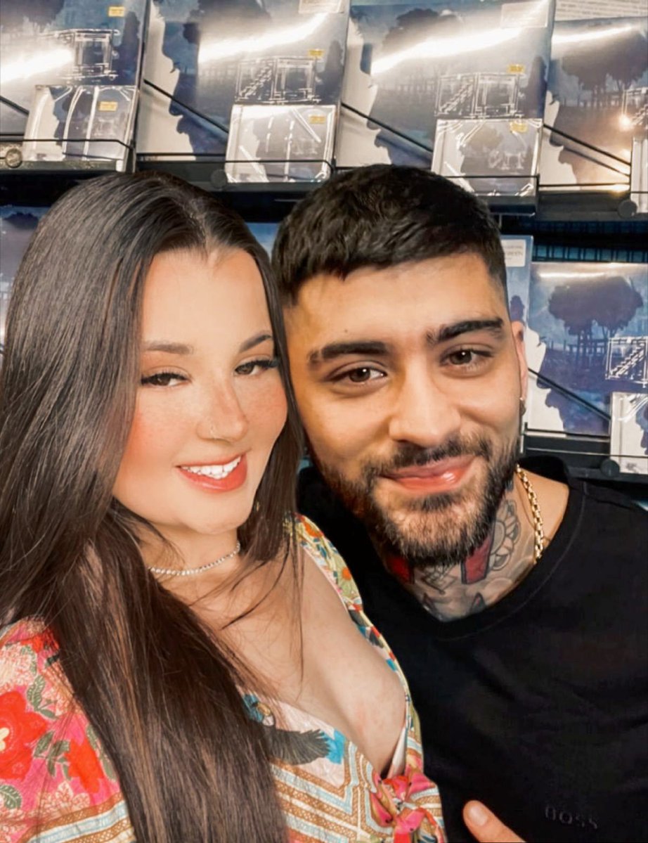babysalive's tweet photo. @Ot5ana feliz aniversário, te amamos! ❤️💫 https://t.co/B9BtVX9tvR