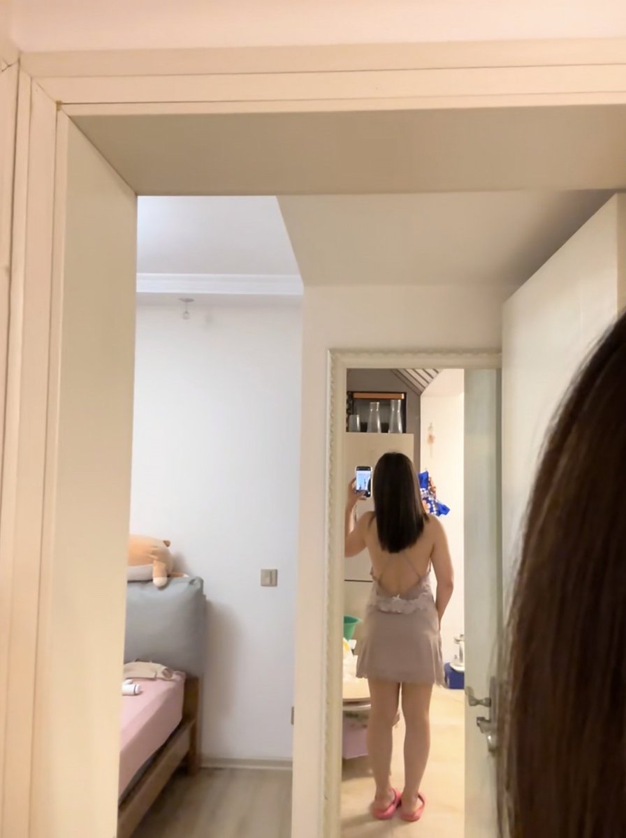 同事发的朋友圈，我感觉还挺性感😂 https://t.co/gjRG4qd3d8