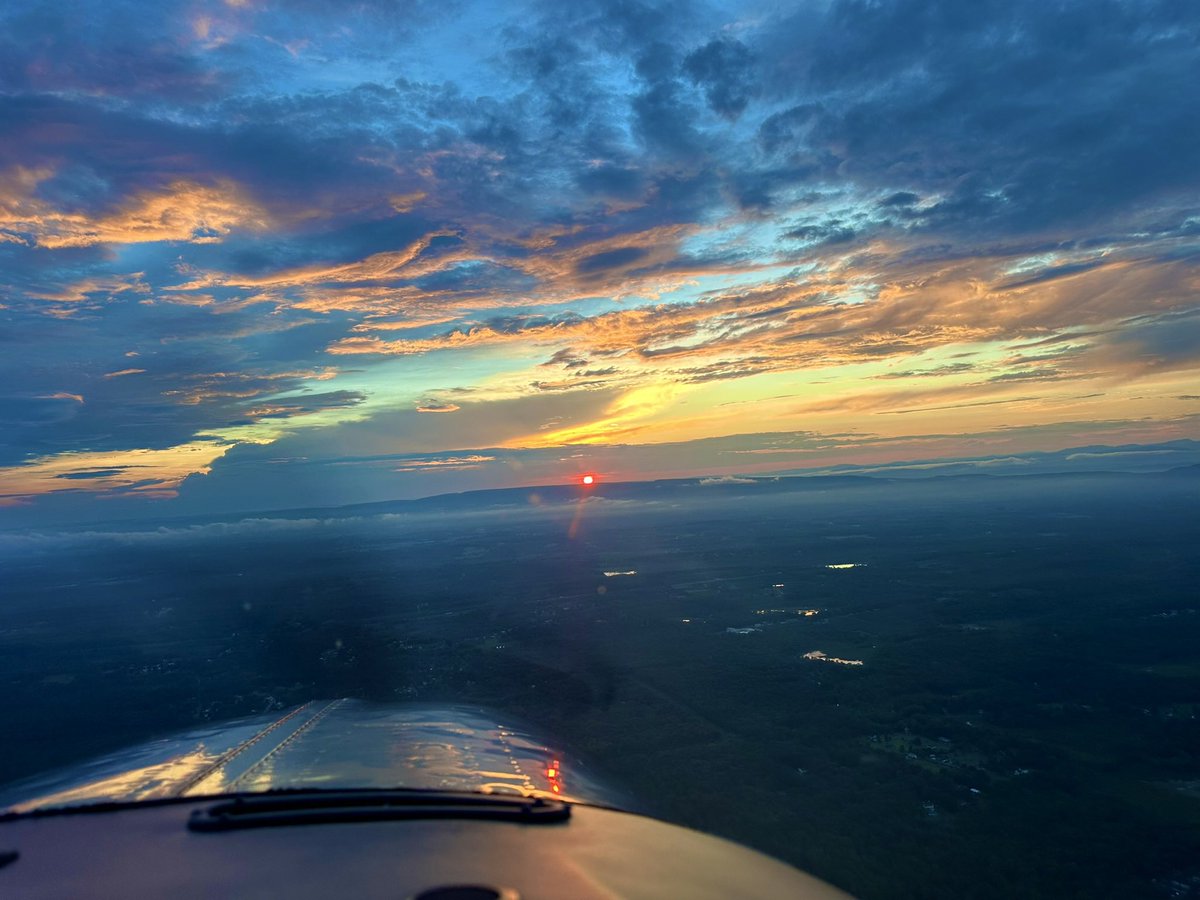 PilotFun101's tweet image. Evening flight like no other in the New York Hudson Valley. #PilotFun101