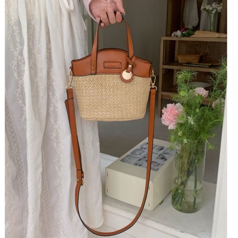 nostalgicolif's tweet photo. chic and timeless bag for daily use 🌸🌸
 a thread ✨✨ https://t.co/jRpNq30mOB