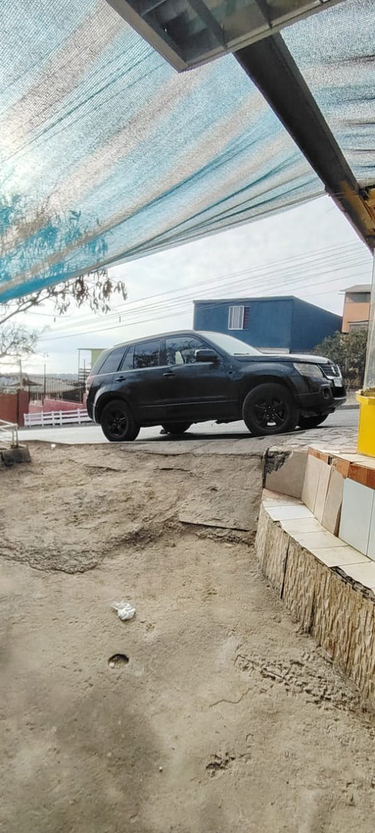 CarpioCarcuro's tweet photo. Este auto lleva todo el día fuera de casa de mi madre @Carabdechile @AntofaDenuncias @diarioafta @TLAntofagasta https://t.co/vgdcTrzRB2