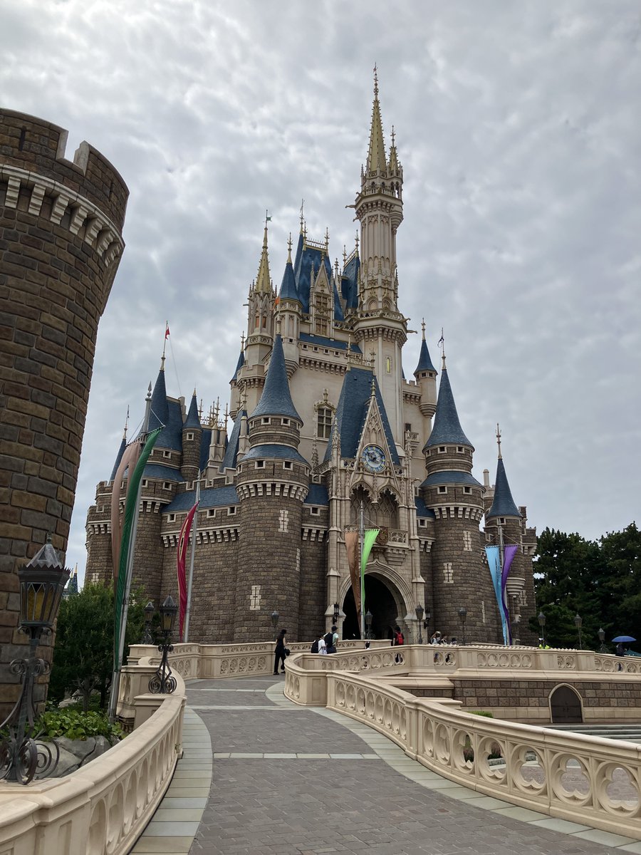 Pen_kentagon's tweet photo. 毎年この日はディズニー！ https://t.co/np93eDldES