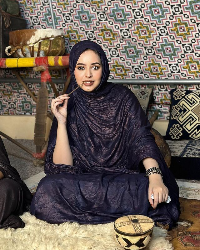 أنا أغرد من #نواكشوط… واللي يقرأ يرد بصراحة منين تتابعني؟ 😉
#تفاعل #موريتانيا