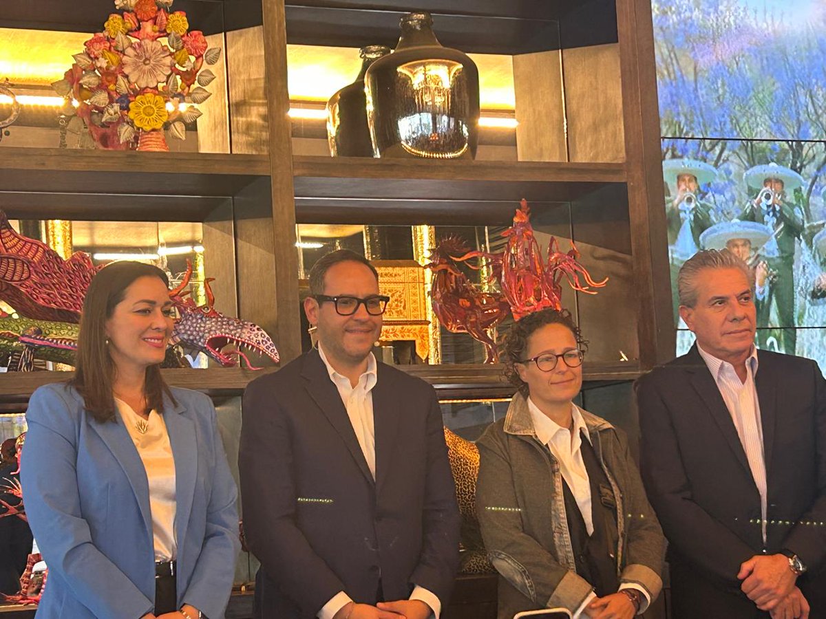 Inversión Turística (@inverturistica) on Twitter photo 📢Se preve para Jalisco un año histórico, con la recepción de más de 5 millones de turistas y una derrama económica de 32 mil millones de pesos en 2025, aseguró <a href="/Mich_fridman/">Michelle Fridman</a> en conferencia de prensa para anunciar una serie de eventos <a href="/Secturjal/">Secretaría de Turismo de Jalisco</a> #Jalisco 📢Se preve para Jalisco un año histórico, con la recepción de más de 5 millones de turistas y una derrama económica de 32 mil millones de pesos en 2025, aseguró <a href="/Mich_fridman/">Michelle Fridman</a> en conferencia de prensa para anunciar una serie de eventos <a href="/Secturjal/">Secretaría de Turismo de Jalisco</a> #Jalisco