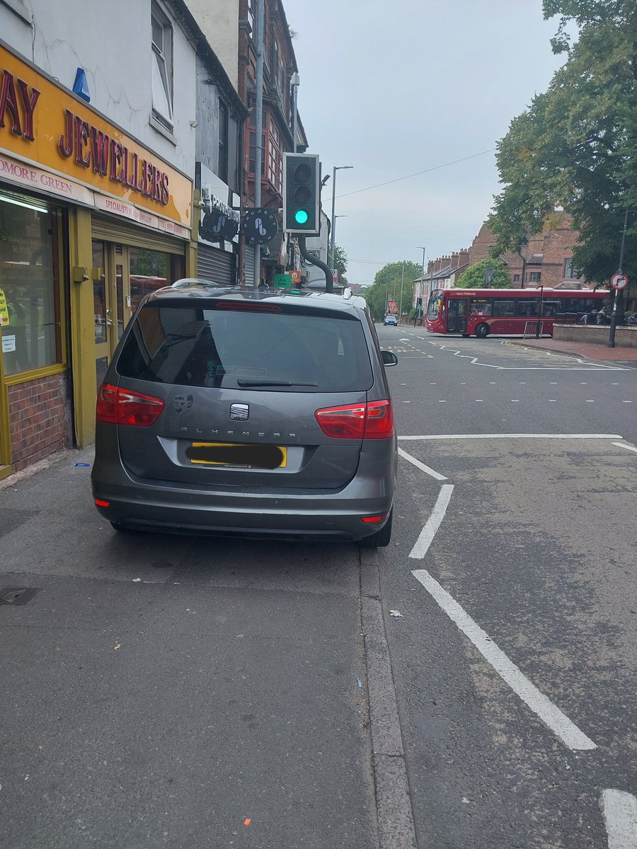 StMatthewsWMP's tweet photo. On 11/08, T1 officers came across this vehicle parked on a crossing in Caldmore.
Further checks revealed the driver did not hold a licence or valid insurance.
The result? The vehicle was seized and the driver reported to court for 3x offences. #NoInsurance #NoLicence #Seized https://t.co/3RJsh8pjvG