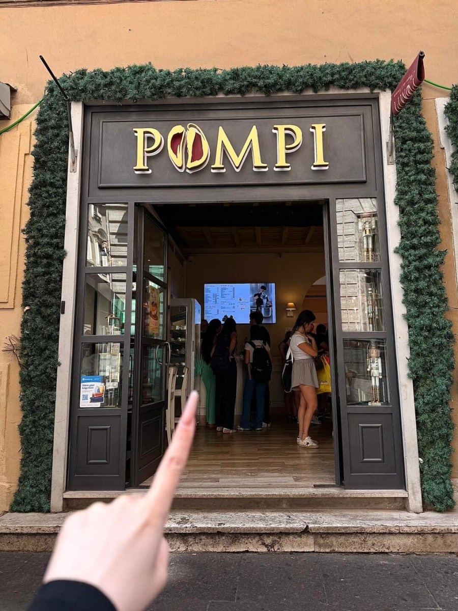 ToniGomar's tweet photo. Sweet moments at Pompi 🍰 Which one would you choose first? https://t.co/AQ0yBt6s9F