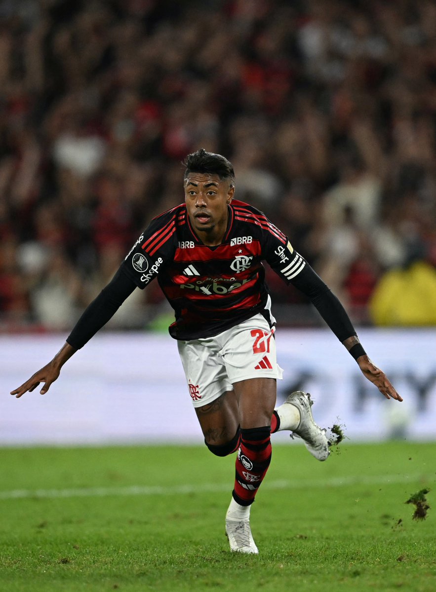 LibertadoresBR's tweet photo. ❤️🖤 VOA, URUBU!

⚽️ @Flamengo ⭐️ #GloriaEterna https://t.co/JGAfiKoSU6