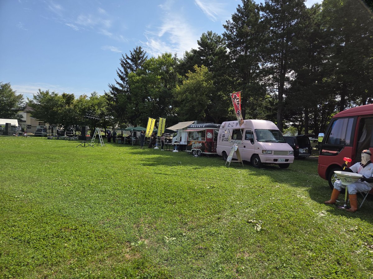 TakoOncode's tweet image. 本日は神居中央公園で行われる神居うまいものまつりに参加します!天気も良くてイベント日和なのでぜひ遊びに来てくださいね✨️✨️