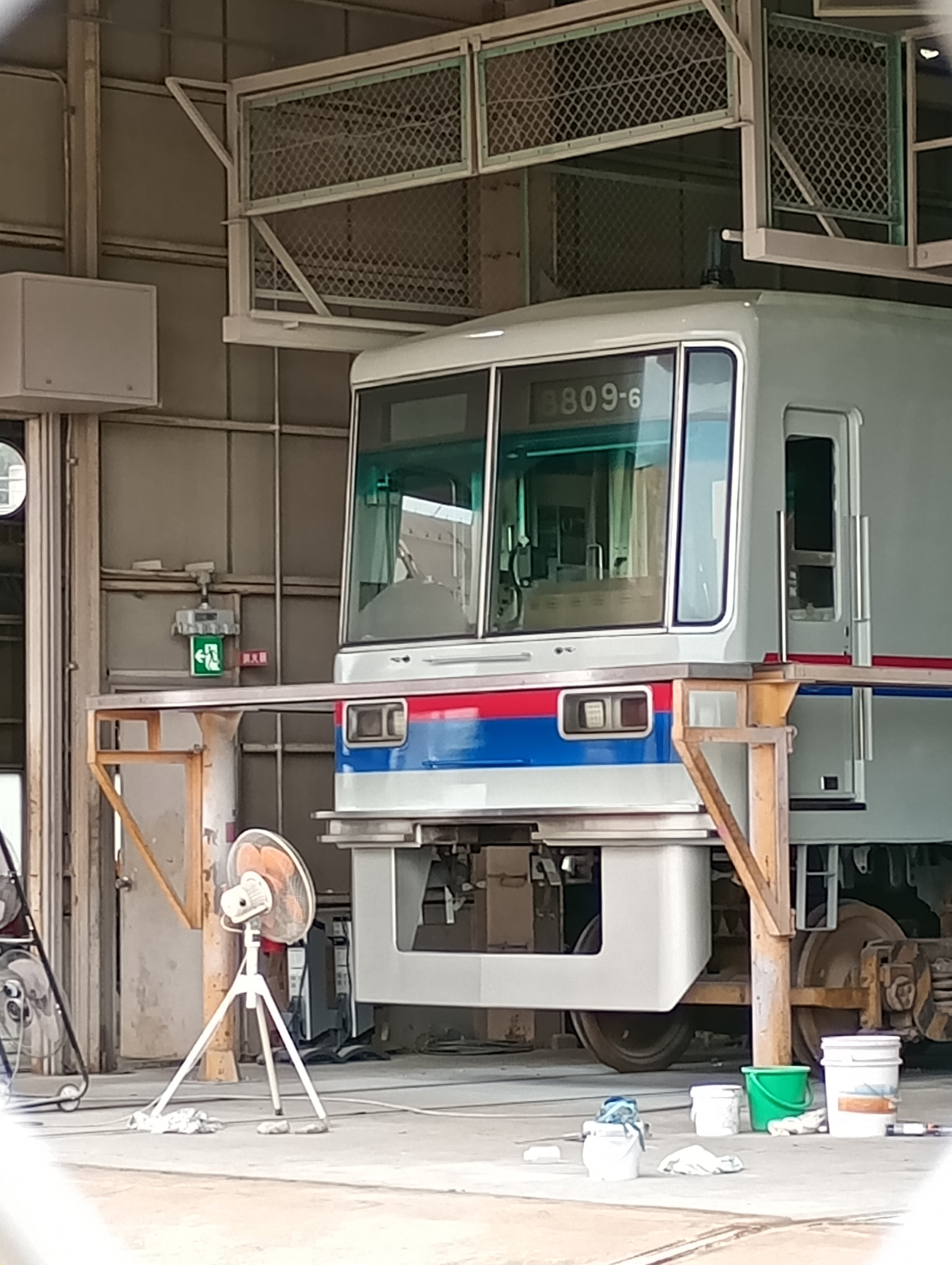 ★★裁断写真　予讃本線　135枚　駅名版　駅舎　車両★★2306 裁断写真 予讃本線 135枚 駅名版 駅舎 車両2306