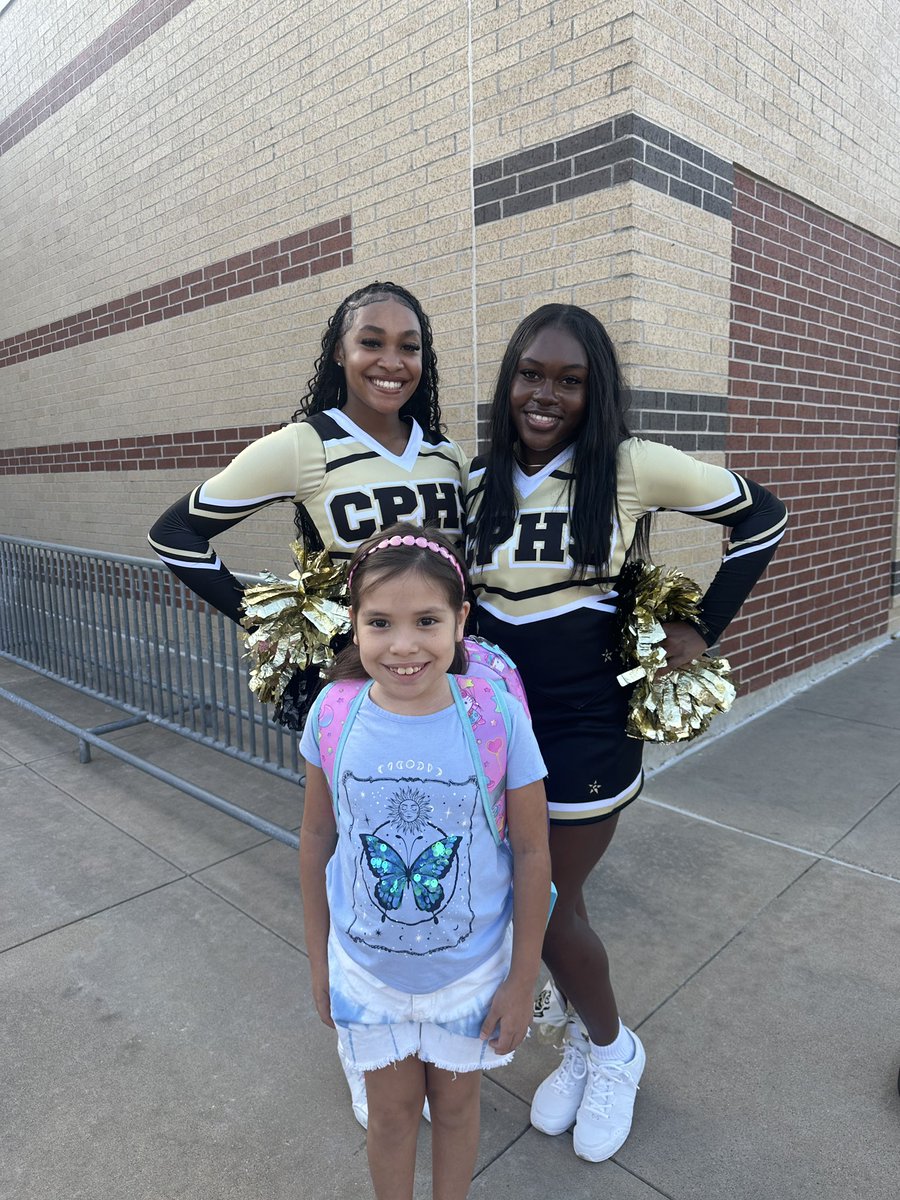 Such a great way to start our day! Cy Park High School helped us welcome our Wildcats back! Our students absolutely loved having the cheer, drill and football team at Walker today. Sweet mments and sweet smiles! A great new tradition. Here we go 25-26 school year! #wearewalker
