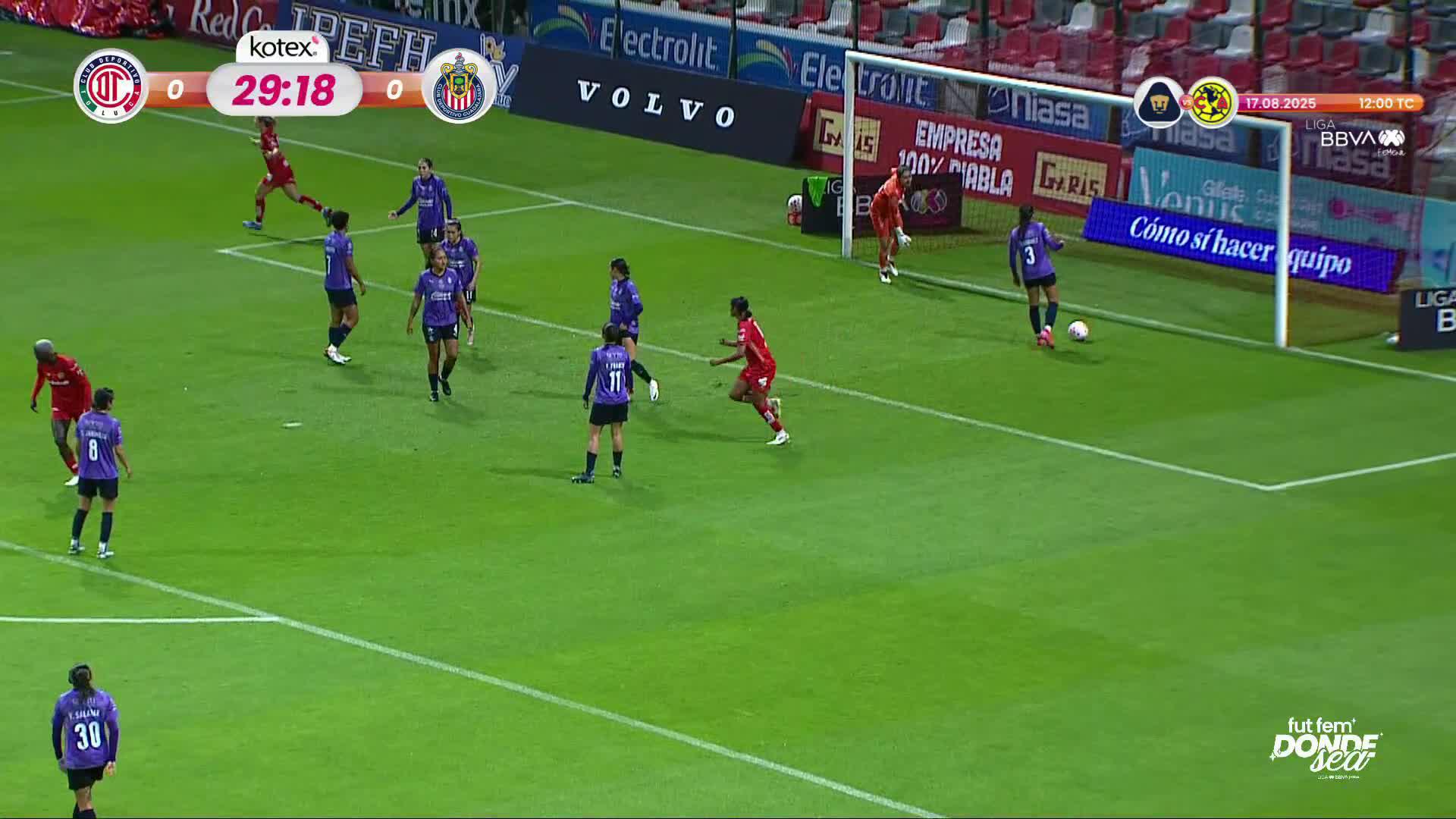 ¡Goooooooool de @TolucaFemenil! 😈Amandine Henry abre el marcador en el Infierno. 🔥#LigaBBVAMXFemenil #FutFemDondeSea