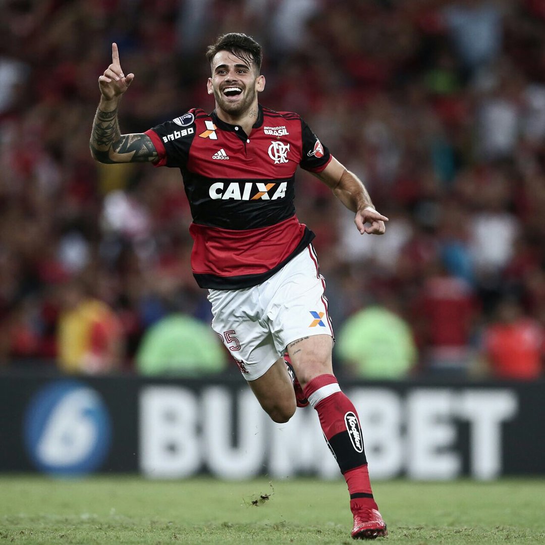 🚨 Más detalles sobre Felipe Vizeu 🇧🇷 y Sporting Cristal 🇵🇪: la negociación se extendió por dos semanas. El club ya se había contactado con él en 2023, poco antes de que firmara en Criciúma. Ahora lo esperan para cierre formal y presentación 🔵.