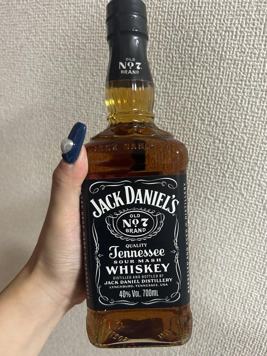 連休終わり🥲🥲🥲🥲(ｶﾅｼｲ
ほぼ毎日踊って飲んでの5日間でした🍺

ネイルをしたりBLEACH展へ行きケーキを食べたりもして充実してました🌻
(予定詰めすぎて若干疲労💦)

大人のプチ夏休み終了☑️
今日から仕事頑張ります🙂
(2日働けば休みや❣️)