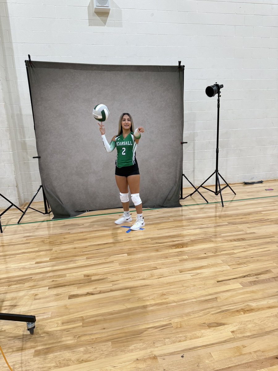 A few pic from media day! 💚🤍🏐🤘🏼
#wearepearsall 
#owntheline 
<a href="/pearsallath/">Pearsall Athletics</a> 
<a href="/pearsallisd/">Pearsall ISD</a> 
<a href="/Pearsall_HS/">Pearsall High School</a>