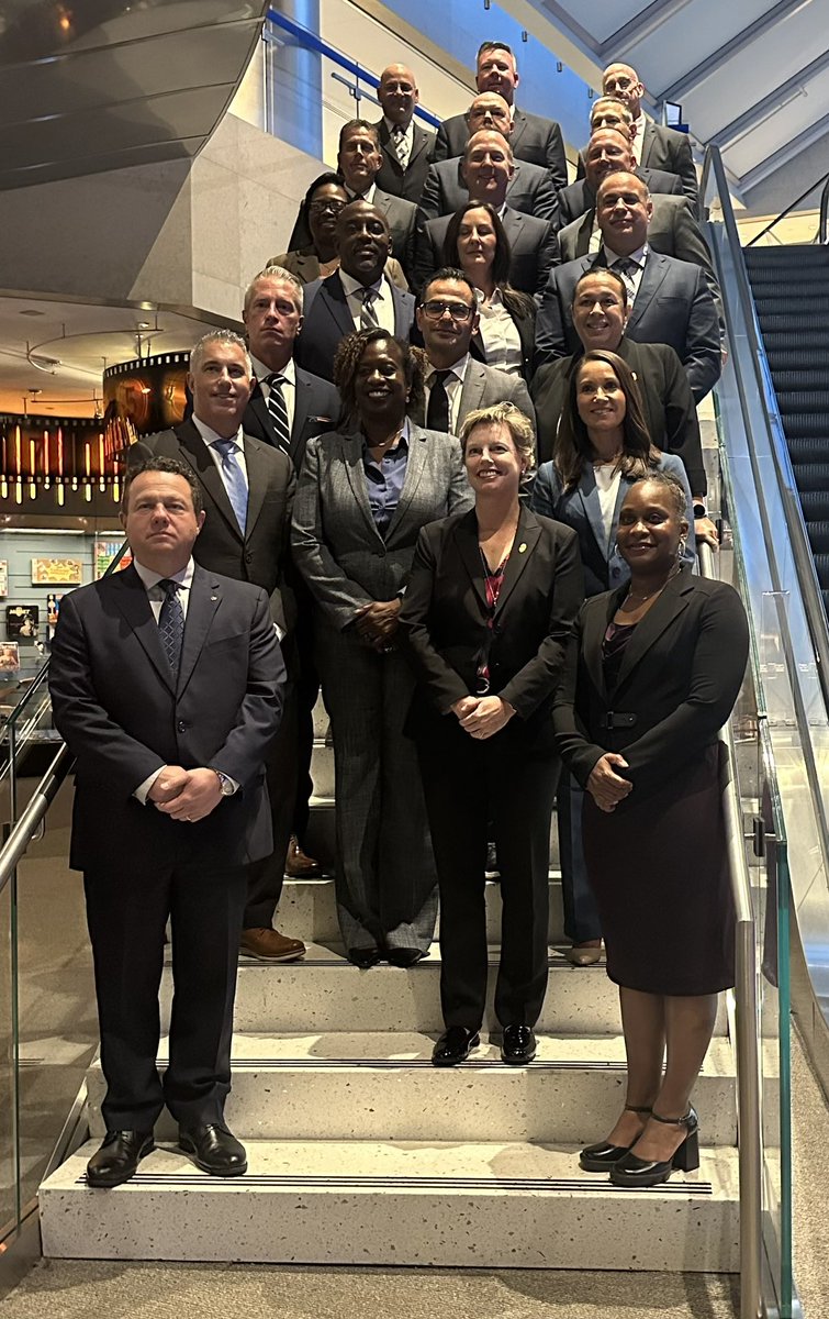 So many future police chiefs finish <a href="/MjrCitiesChiefs/">Major Cities Chiefs Association</a> Police Executive Leadership Institute (PELI) this week. Front and center is our own <a href="/FairfaxCountyPD/">Fairfax County Police</a> Assistant Chief Brooke Wright. <a href="/NLEOMF/">National Law Enforcement Officers Memorial Fund</a>