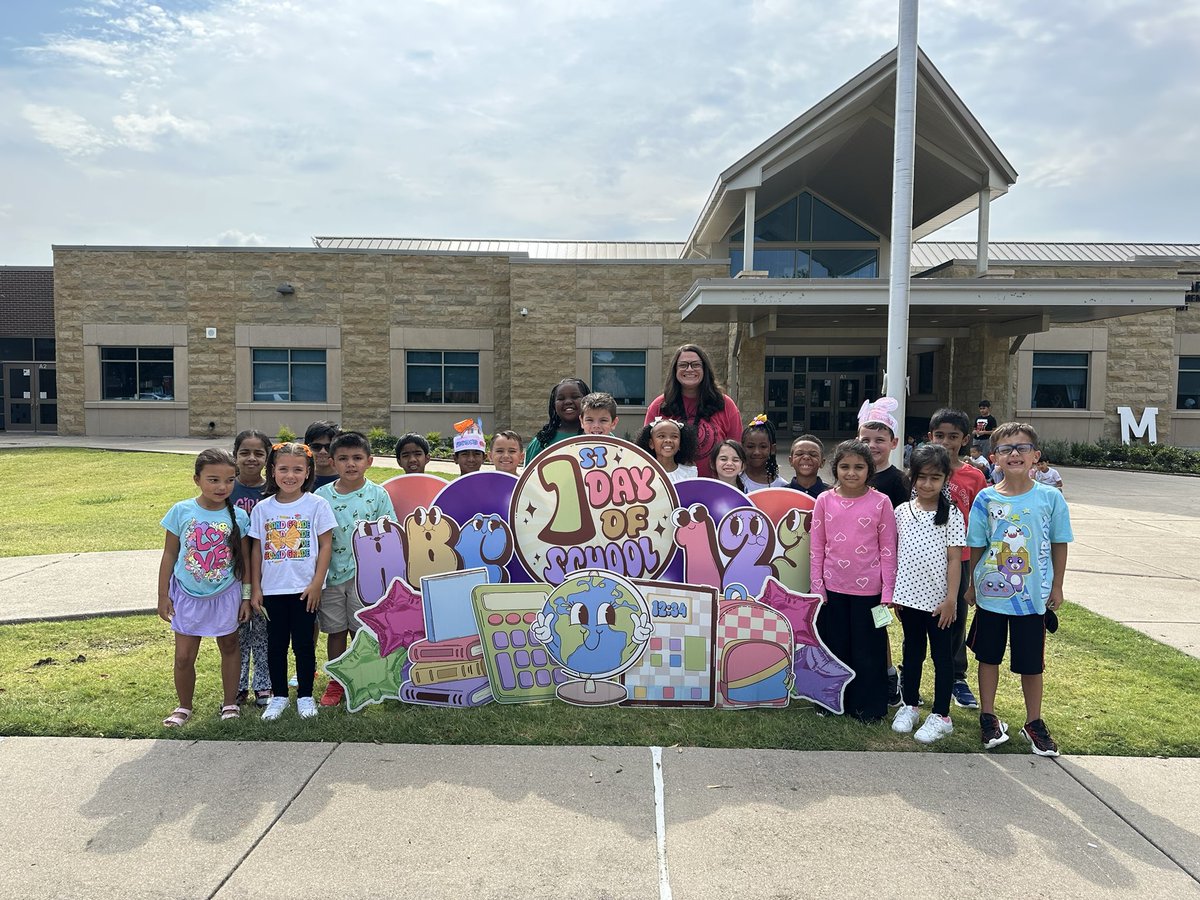 Happy 1st Day of School from Mrs. Bennett’s Class <a href="/MooneyhamElem/">Mooneyham Elementary</a> 🎉❤️