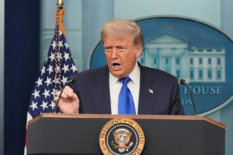 RedLineReportt's tweet photo. 🚨BREAKING: Donald Trump wants to retake the census and only count American Citizens.

Are you okay with this?

YES or NO? https://t.co/QTPTxBlovp