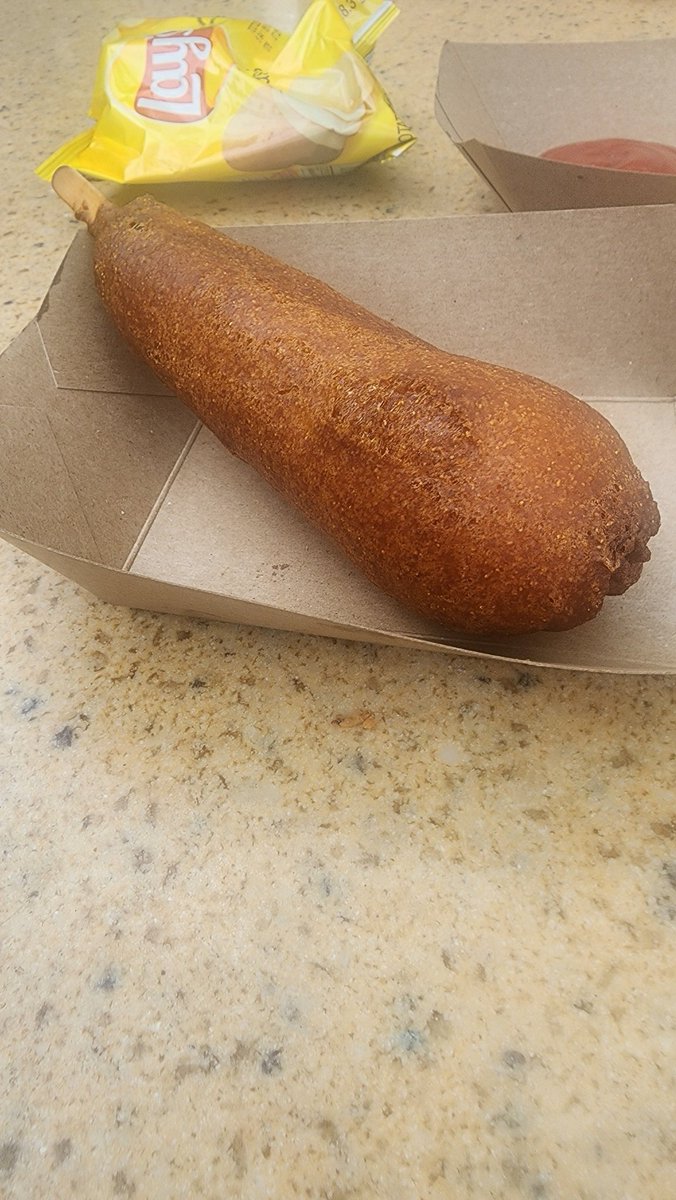 Emelenzia tweet media