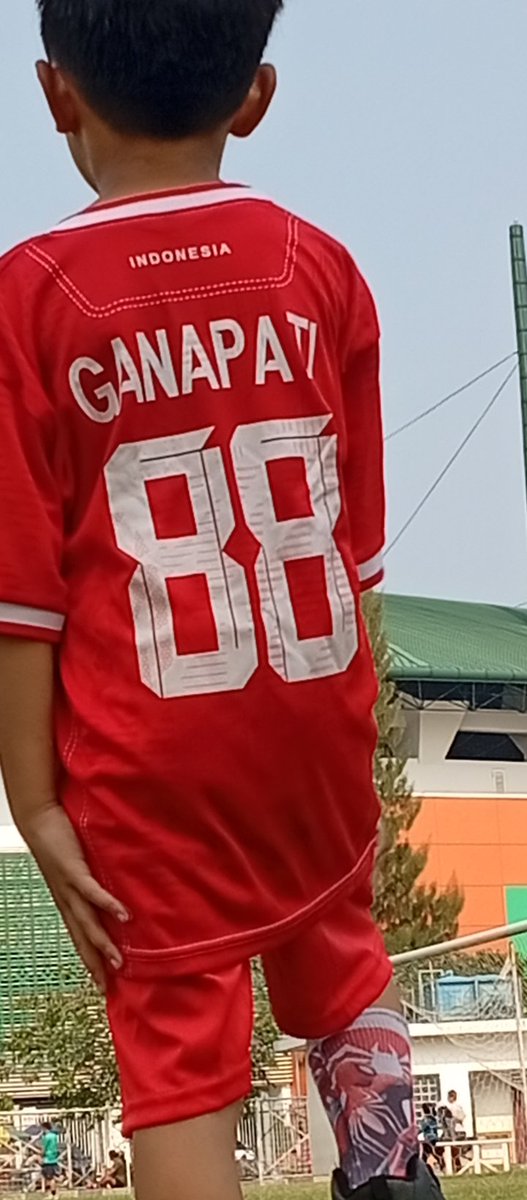 katamaspur's tweet photo. ini pati. Baru kelas 2 SD. Hobi mean bola. Udah itu aja. https://t.co/wNoQzAXWA1