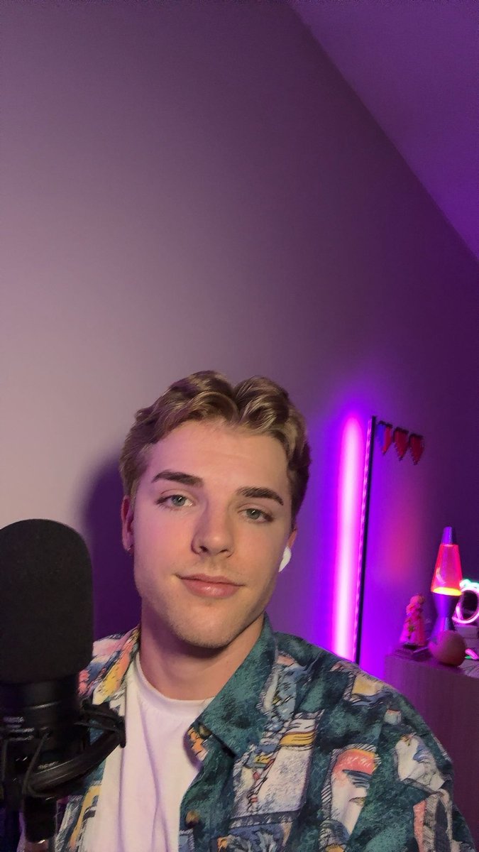 gageboardman's tweet photo. 🚨LIVEEEEE

roblox &amp; chat 🤭

https://t.co/mLi5CKOU9n https://t.co/cBiBJN2Gvr