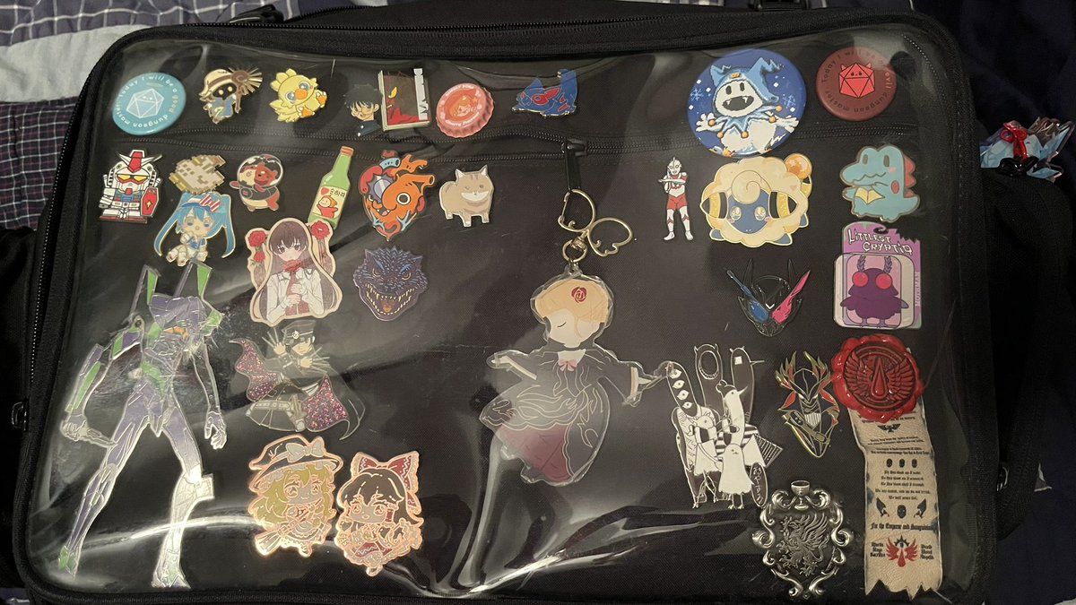 Made progress on the ita bag from Otakon! Gonna try and finish filling it out by the end of the year