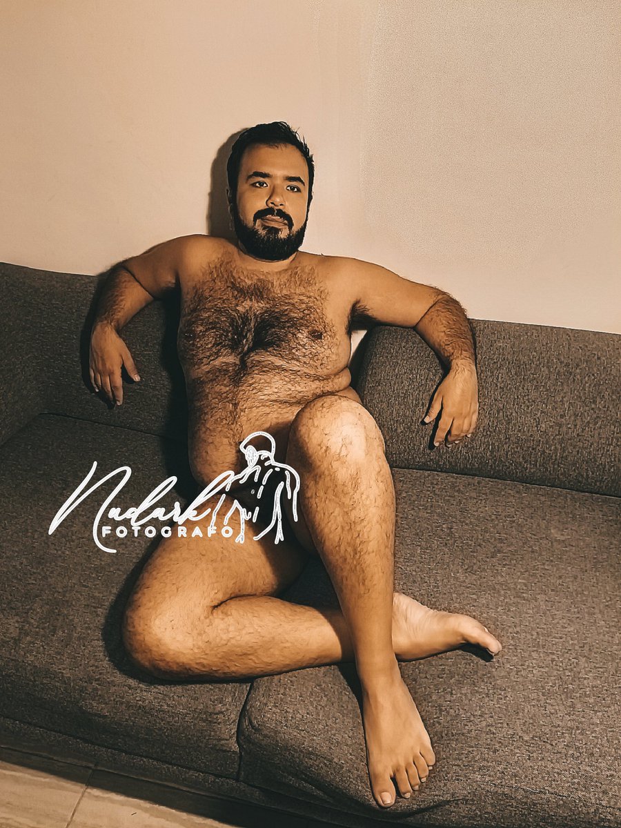 Última parte de esta gran colaboración, un gran honor que me permitieran hacer estás fotos. <a href="/ABear_moond/">ABear</a> y <a href="/Rubbear_Rick/">Rubbear Rick</a>

#bear #diversidad #luzysombra #fotografiaenpareja #alnatural #desnudoartistico #fetiches #rubber