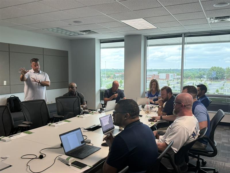 InHandNetworks's tweet image. Kansas City ✅
The #CR202Lite made another strong showing at #TheLiteShow — live demos, smart solutions &amp;amp; great convos.
Big thanks to the @VerizonBusiness team and @SourceInc for the support!

#InHandNetworks #TechOnTour #FWA #StayConnected #BusinessInternet