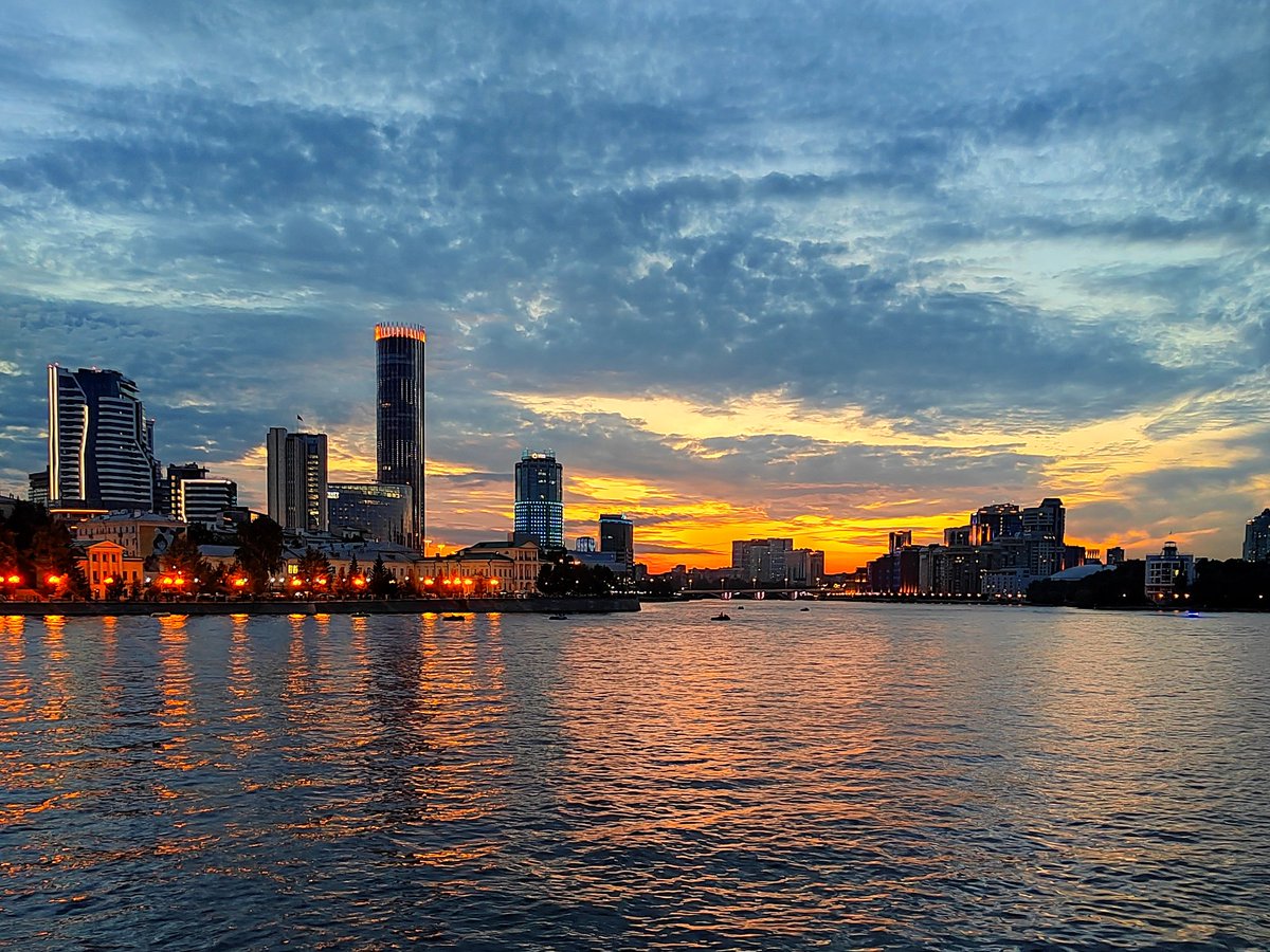 VVVEKB's tweet image. 