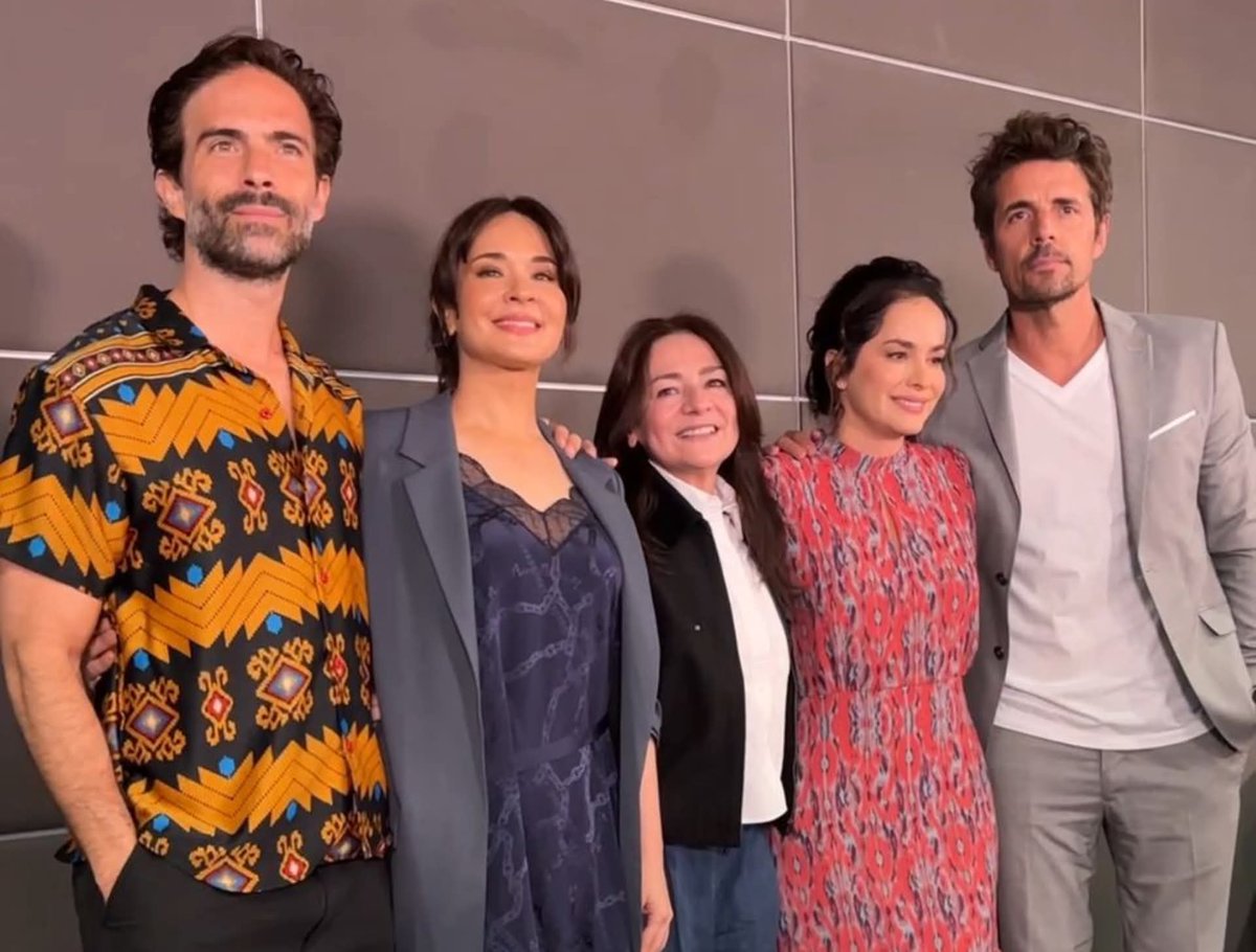 Bryan Lagranda (@bryanl152) on Twitter photo #HermanasUnAmorCompartido la nueva producción de Silvia Cano tendrá un total con 80 capítulos finalizado el próximo Viernes 22 de Mayo del 2026 a las 8:30pm por el <a href="/Canal_Estrellas/">Las Estrellas</a> viene la próxima telenovela de Lucero Suarez para TelevisaUnivisión 📰 <a href="/NoveleandoMex/">Chema Cortés</a> /CDF #HermanasUnAmorCompartido la nueva producción de Silvia Cano tendrá un total con 80 capítulos finalizado el próximo Viernes 22 de Mayo del 2026 a las 8:30pm por el <a href="/Canal_Estrellas/">Las Estrellas</a> viene la próxima telenovela de Lucero Suarez para TelevisaUnivisión 📰 <a href="/NoveleandoMex/">Chema Cortés</a> /CDF