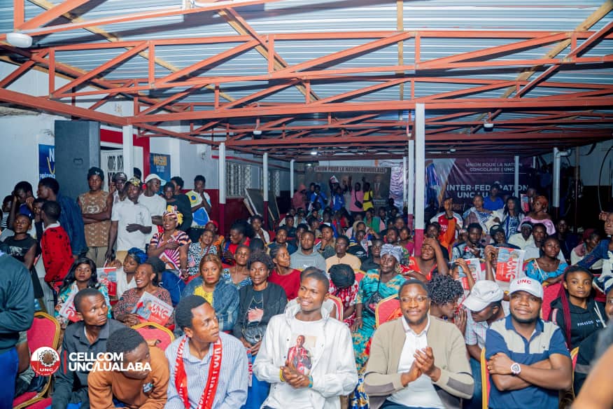 l’Honorable Gaborian Mboma <a href="/GaborienM/">Hon Gaborian Mboma kumeza</a>  inter fédéral de L’UNC Kinshasa a devant les cadres de l’UNC Lualaba réaffirmé l’attachement profond du Président Kamerhe <a href="/VitalKamerhe1/">Vital Kamerhe</a> envers les camarades du Parti dans le Lualaba, soulignant que leur engagement ne passe pas inaperçu.