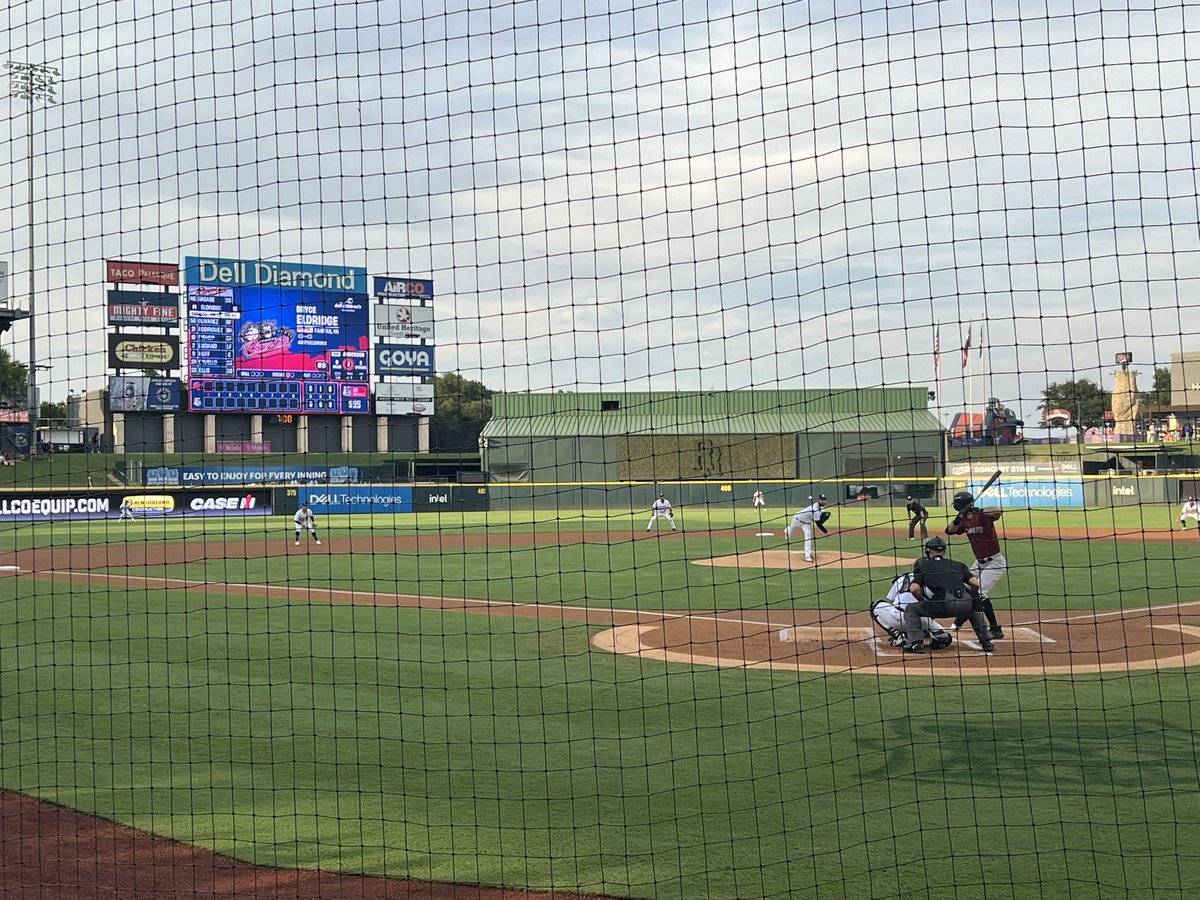 4017Crimson's tweet photo. Game 5 from Round Rock, TX.  Home of the @RRExpress Former Jeff High/UofL star Drew Ellis in the game. https://t.co/fXI5TlOBnh
