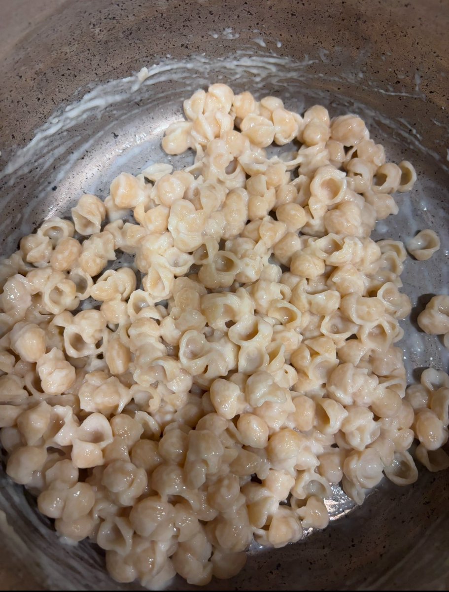 yall im so sorry goodles is not that good…

idk how yall eat this regularly 😭 its edible but not worth the cals imo.