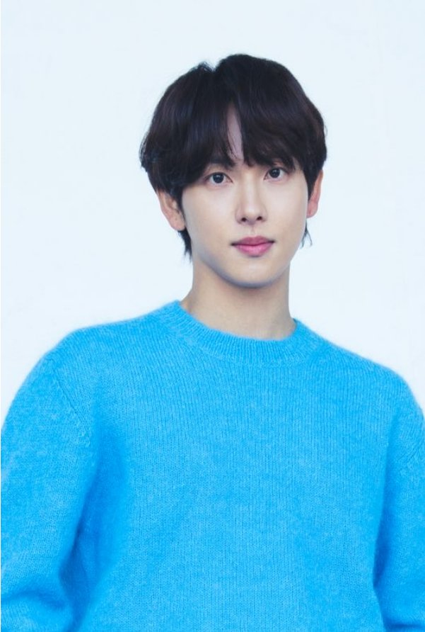 [단독]임시완, FA 시장 나왔다…8년 동행 소속사 ‘결별’

배우 임시완이 FA(Free Agent·자유계약) 신분이 됐다.
임시완은 최근 8년간 동행한 소속사 플럼에이앤씨와 결별했다.
m.entertain.naver.com/home/article/0…