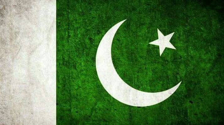 MMHSolangi's tweet photo. "14th August is not just a date — it’s the heartbeat of a nation.
We were born from sacrifice, raised in faith, and strengthened by unity.
No storm can shake us, no force can break us.
Because no one can undo the Pakistan.
🇵🇰 Pakistan Zindabad!" https://t.co/XZNysnNxoi