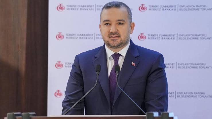 PiyasaTturkiye's tweet photo. Merkez Bankası Başkanı Fatih Karahan:

"Portföy tercihlerinin hisse senedi tarafına yöneldiğini görmekteyiz."

#Bist100 #Borsa https://t.co/lozGYoLUEF