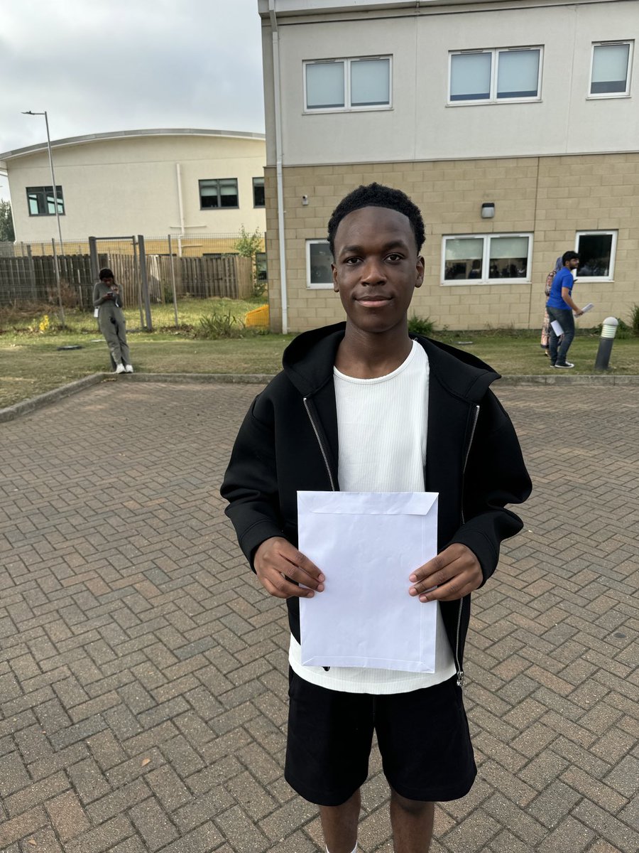 BramptonManor1's tweet image. Congratulations to Levi who achieved A*AA and who will study PPE at the University of Oxford #Alevels