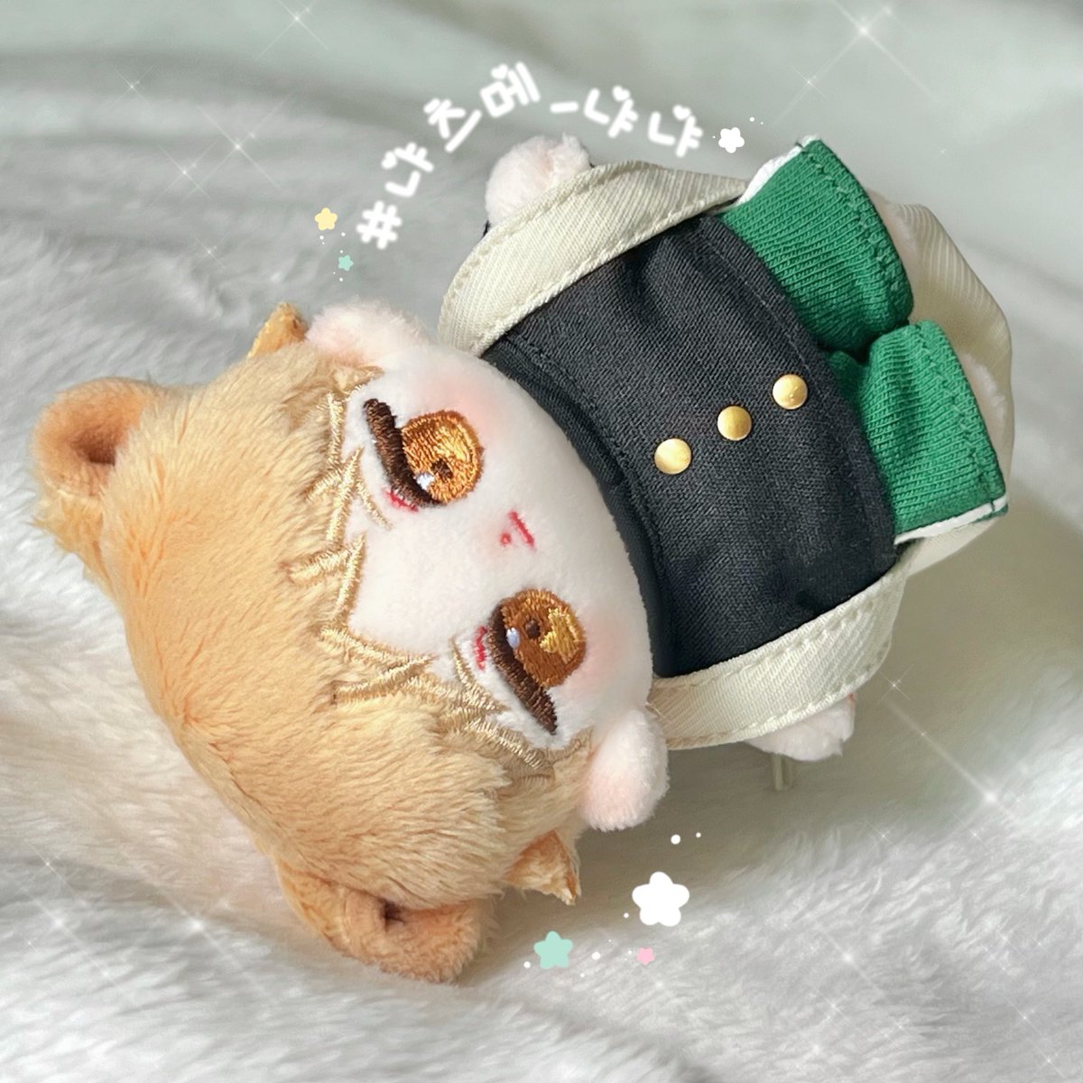 솔직히 교복에 체육복 다들 입어보셨자나여👀

#냐츠메_냐냐
#몽몽아_여기봐