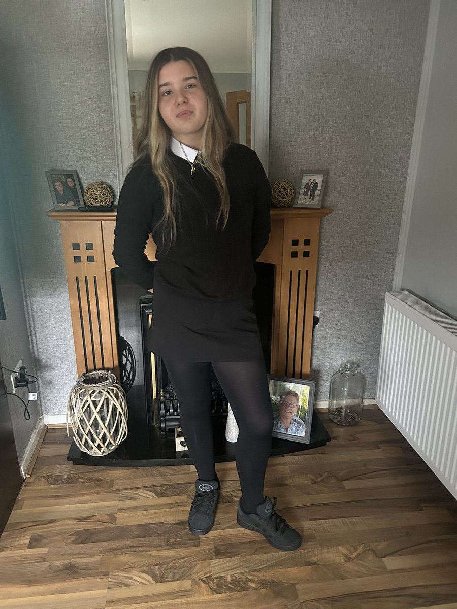 Beau ready for her first day of high school 🥹💗