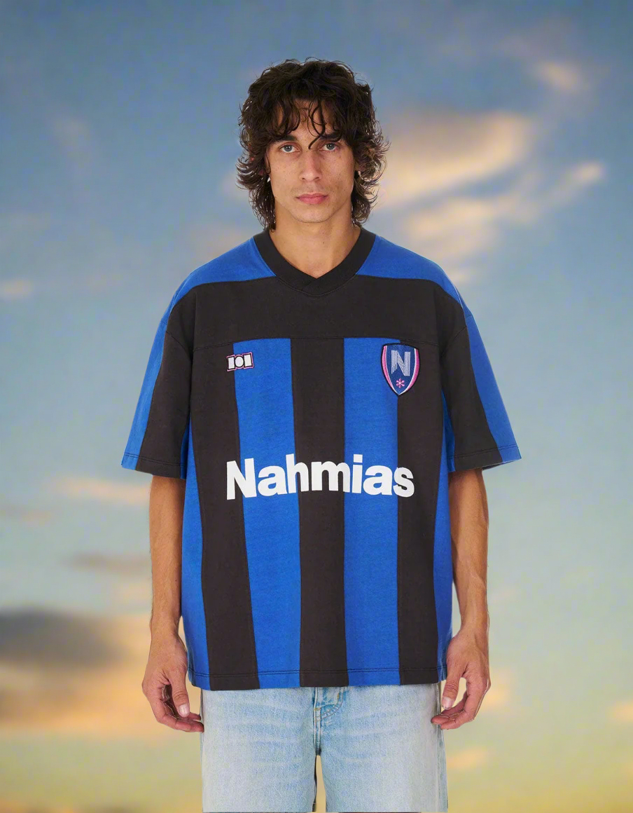 Cool Down in Colour

Sky Blues Reign as Summer’s Hottest Chill

Shop the blue collection: ow.ly/HyiJ50WFisA