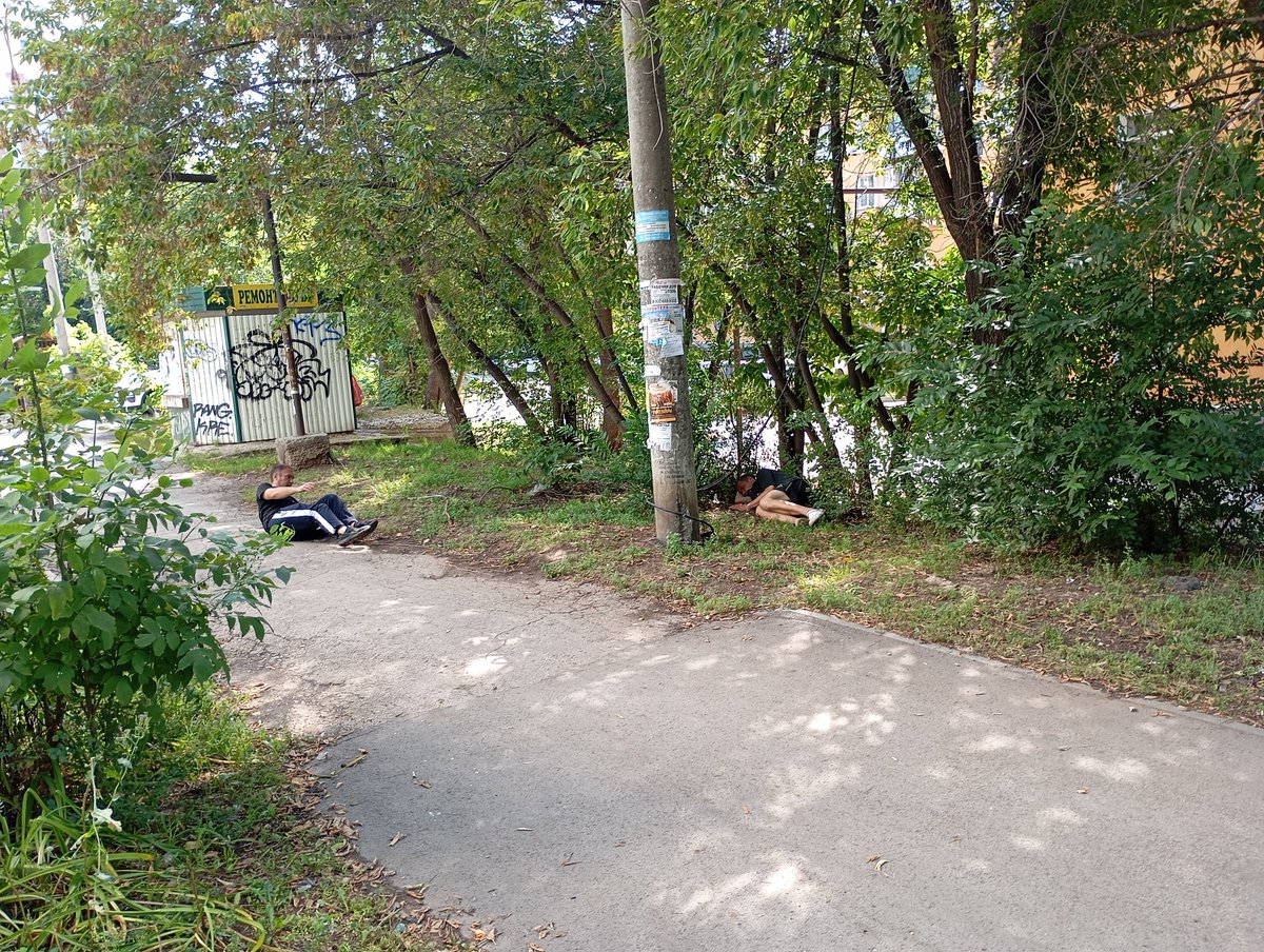 Не стал спасать, прошёл мимо